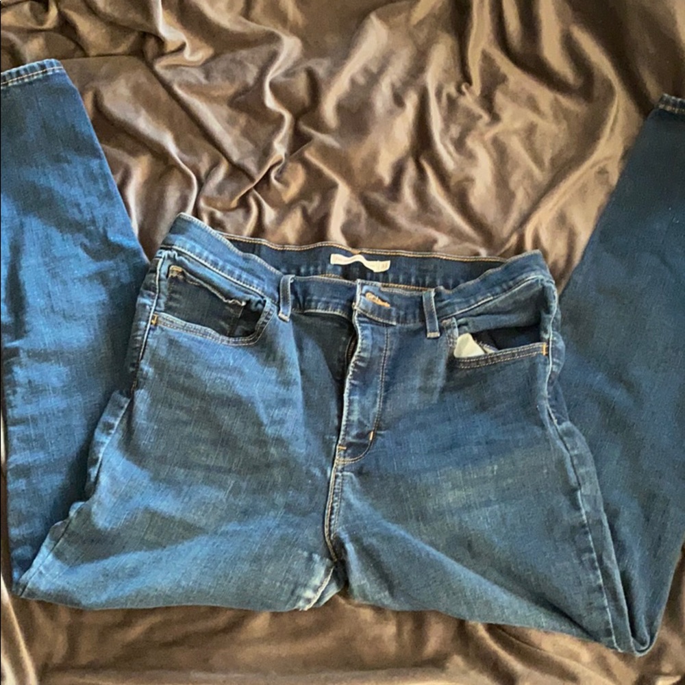 Levi’s high rise jeans